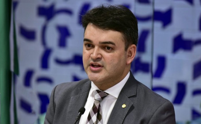 Grupo da minirreforma eleitoral sugere medidas como combate a 'candidatas laranja' e novo limite para gastos dos candidatos