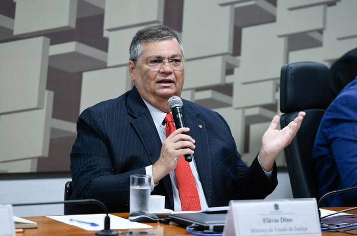 Regulação das plataformas digitais é ‘desafio inevitável’, diz ministro da Justiça
