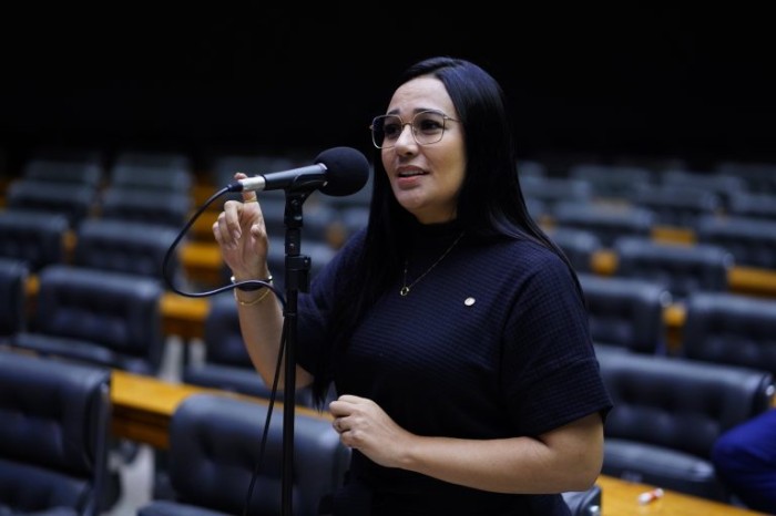 Comissão aprova projeto com multa para quem inviabilizar acessibilidade necessária nas escolas para a pessoa com deficiência