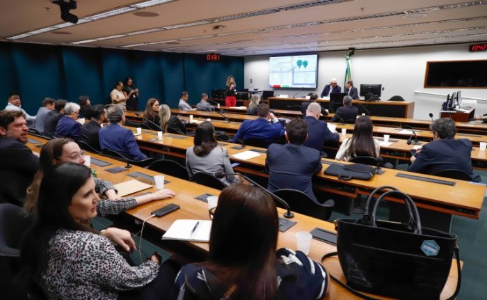País deve retomar projetos de hidrelétricas com reservatórios, apontam especialistas