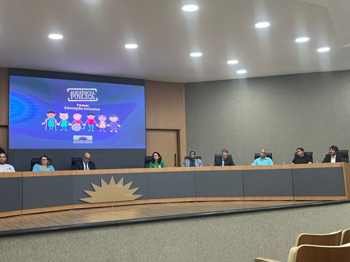 Semed participa de audiência pública para discutir educação inclusiva nas escolas
