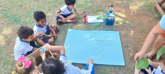 Crianças do Cmei Fontes do Saber expressam desejos de futuro a partir do Projeto Árvore