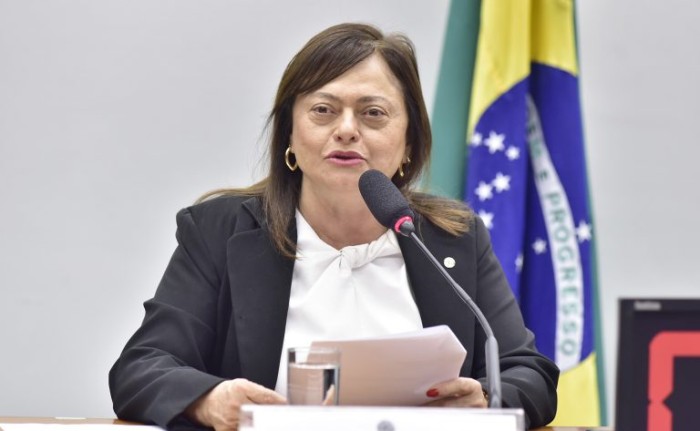 Debatedores defendem melhoria das condições da pós-graduação no Brasil