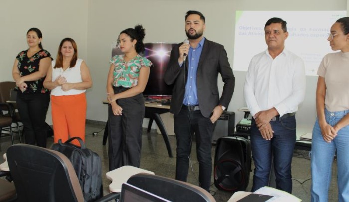 Semus discute com profissionais de 14 municípios estratégias de ampliação de cobertura vacinal