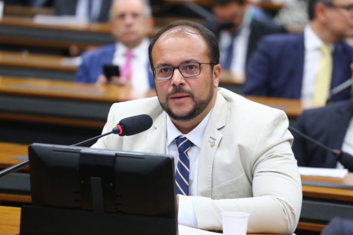 Comissão aprova projeto que autoriza hotel a reduzir diária para preparar quarto para novo hóspede