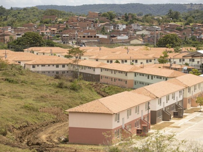 Comissão debate alternativas para a solução do déficit habitacional do País