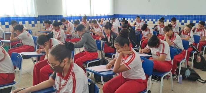 ETI Margarida Lemos mapeia e promove adequação de lugares de alunos com problemas de visão