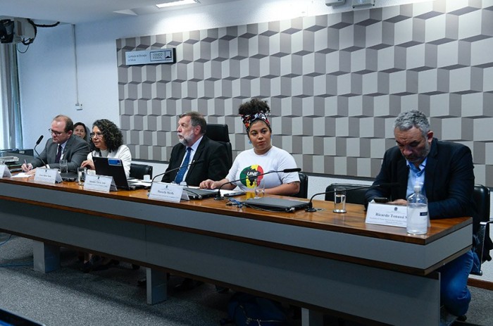 Assistência estudantil no ensino superior precisa de recursos para evitar evasão