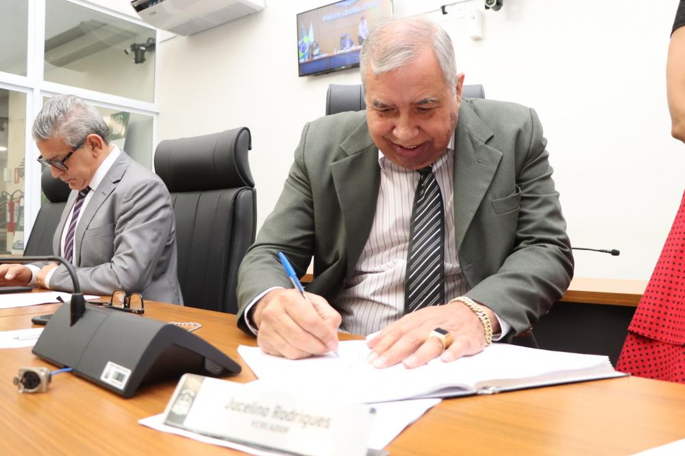 Vereador Jucelino Rodrigues apresenta requerimento solicitando a reforma da estação Javaé em Taquaralto