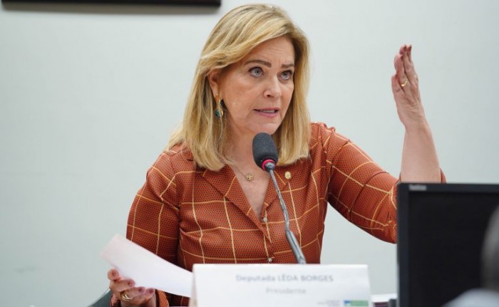 Comissão debate saúde da mulher durante climatério