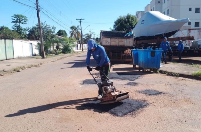 Tapa-buraco atende Santa Bárbara, Jardim Taquari e Morada do Sol nesta segunda, 24