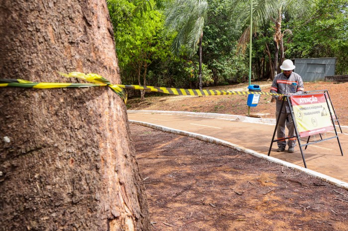 Pista de caminhada do Cesamar é parcialmente interditada para requalificação de iluminação