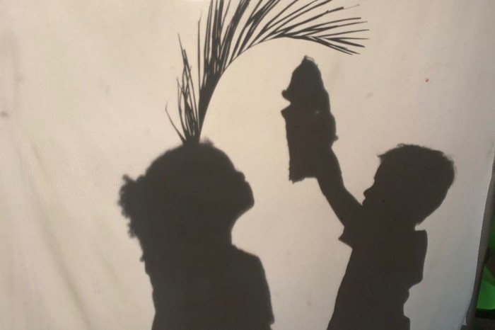 Educadores auxiliam crianças na construção do conhecimento por meio de atividades criativas e inovadoras