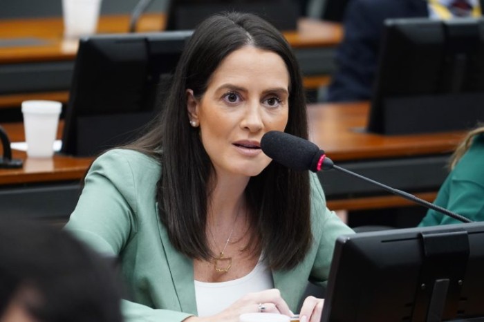 Cancelado debate sobre escolarização de surdos oralizados