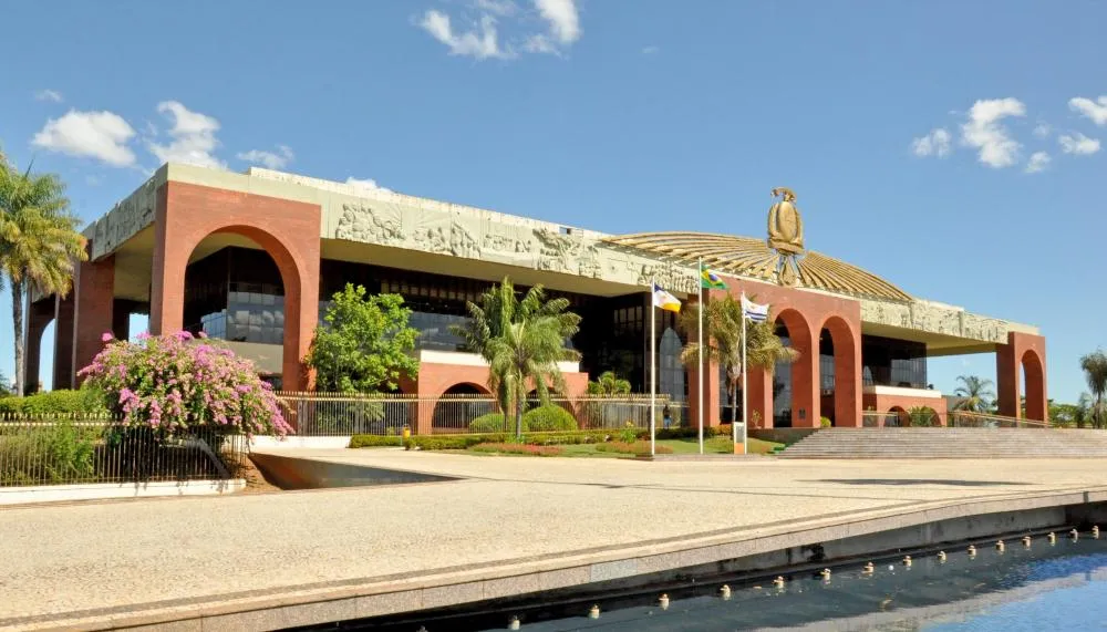 Governo do Tocantins repassa o piso da enfermagem e antecipa R$ 288 milhões de salários dos servidores nesta quinta, 23