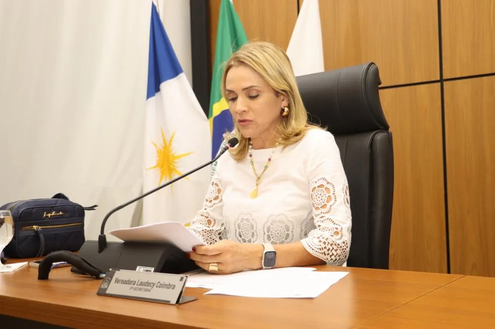 Laudecy Coimbra solicita melhoria na iluminação pública de região proxima ao ITPAC