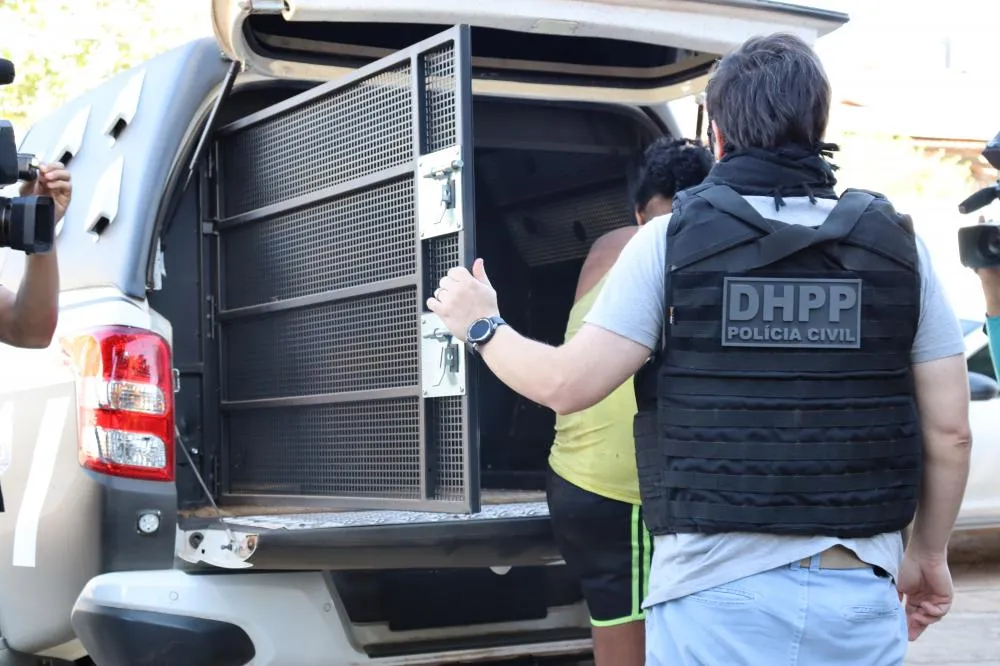 Mulher apontada como autora de homicídio de jovem no Distrito de Buritirana é presa pela Polícia Civil em Palmas