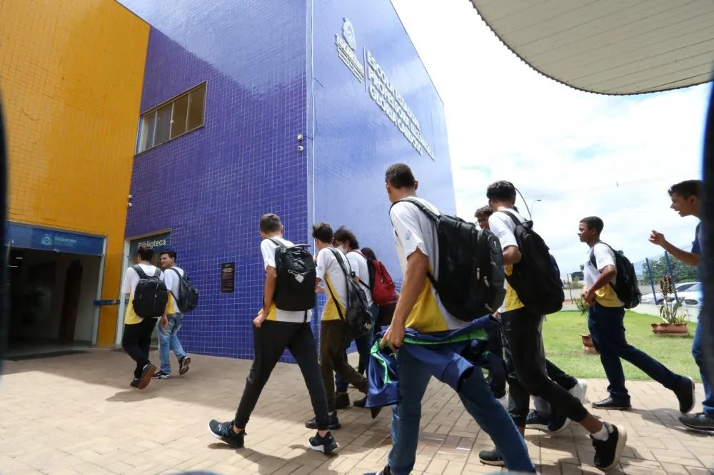 Cerca de 140 mil alunos da rede estadual de ensino retornam às aulas nesta quinta-feira, 1º