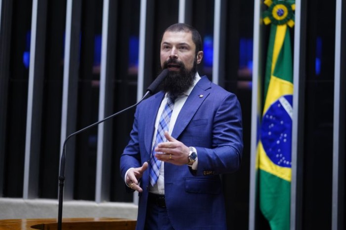 Cappelli é convocado para prestar esclarecimentos sobre presença de ex-ministro no Planalto durante invasão