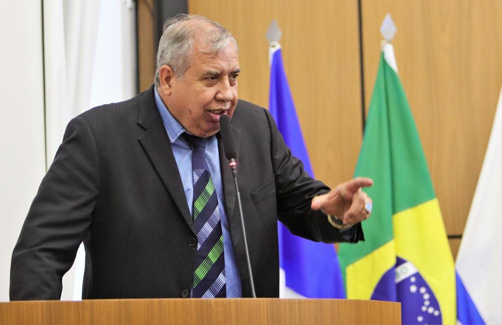 Preocupado com a segurança da população, o vereador Jucelino solicita a instalação de câmeras de segurança na Av. NS - 04 com a Av. LO - 29 em Palmas