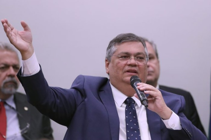 Deputados questionam ministro da Justiça sobre combate à corrupção no governo Lula