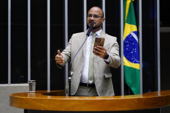 Comissão aprova proposta que fixa idade máxima para ingresso na PM e no Corpo de Bombeiros