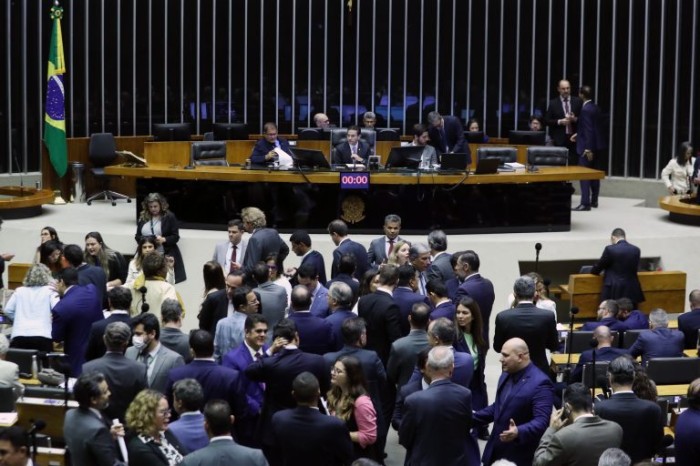 Plenário inicia a Ordem do Dia para analisar propostas; acompanhe