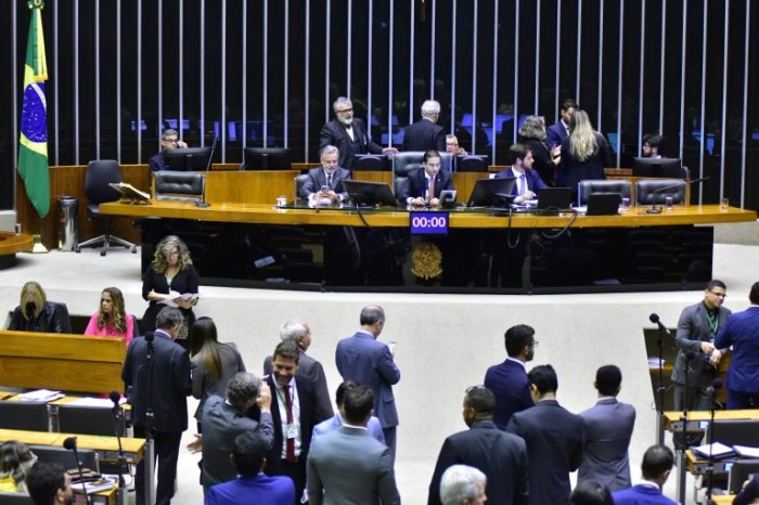 Câmara pode votar nesta quarta projeto que prevê validade indeterminada para laudo de autismo