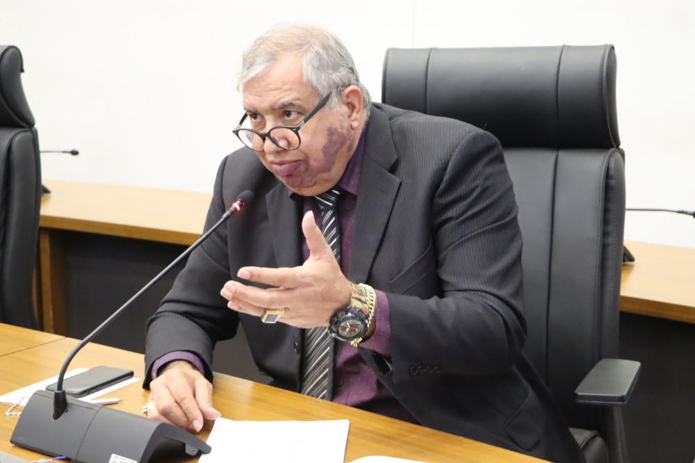 Vereador Jucelino Rodrigues solicita o recapeamento asfáltico da Quadra Arse 14