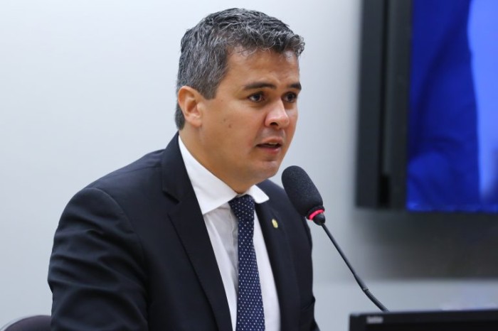 Comissão discute acesso aos medicamentos para tratamento do angioedema hereditário