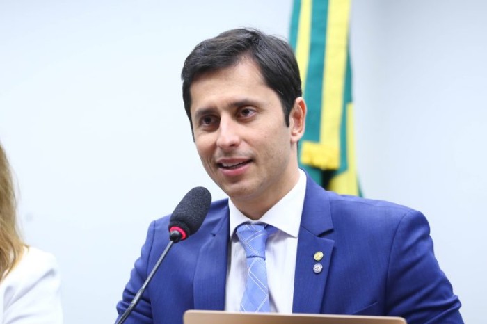 Relator quer limitar reajustes de planos de saúde coletivos