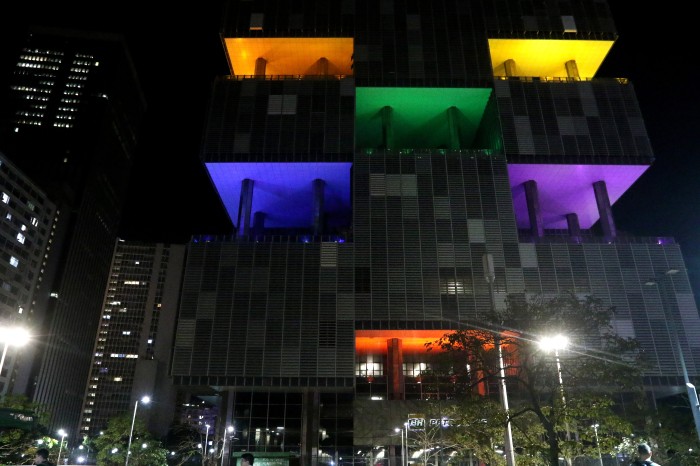 Petrobras ilumina prédios no Rio em homenagem ao Orgulho LGBTQIA+