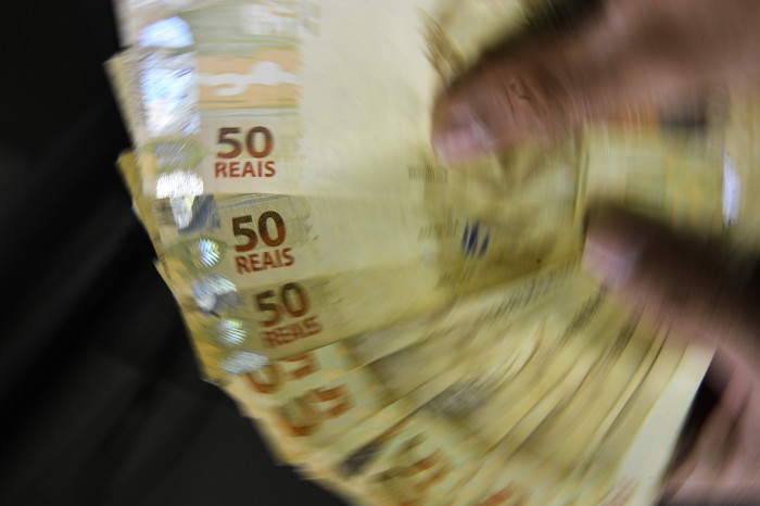 Receita abre na sexta consulta a segundo lote de restituição do IR