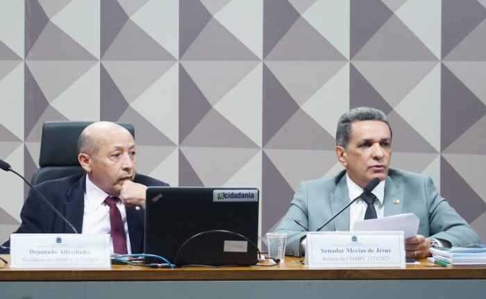 Instalada comissão que vai analisar MP sobre prazo para regulamentar vale-refeição