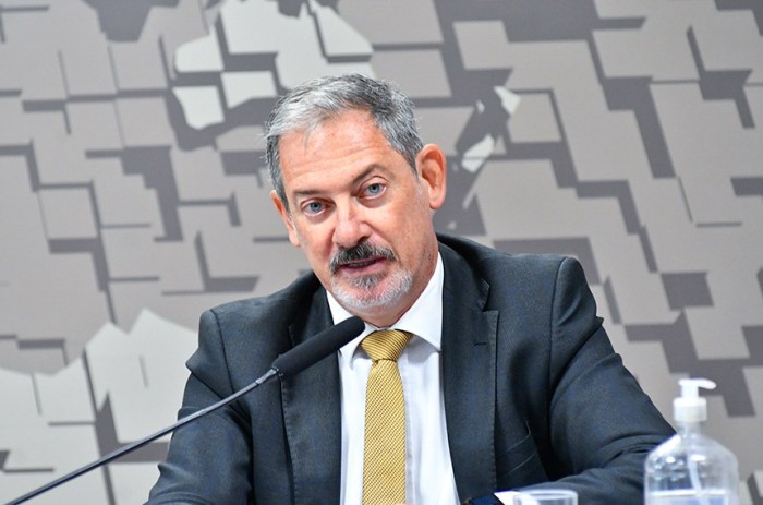 Vai a Plenário indicação de Sidney Romeiro à embaixada nos Emirados Árabes