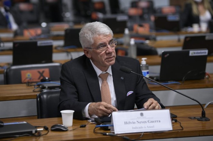 Diretor da Aneel se explica na Câmara após dizer que Congresso é 