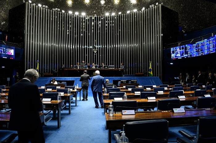 Prioridade de atendimento para autistas e doadores de sangue vai à sanção