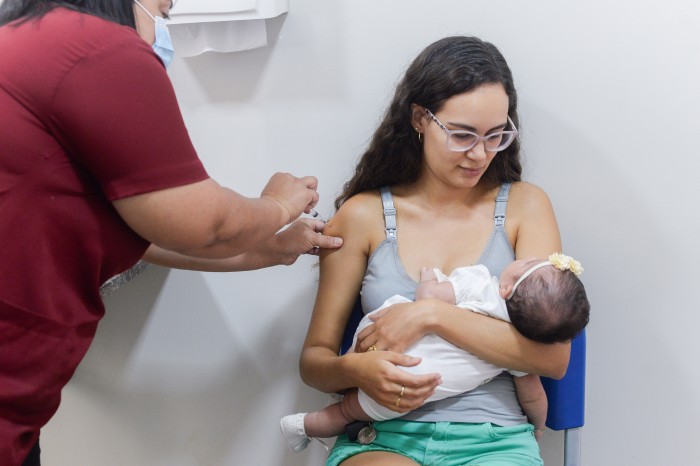 Final de semana tem ação de vacinação de covid e influenza na Capital