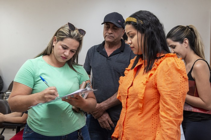 Selecionados ambulantes para trabalhar nas praias durante temporada de férias