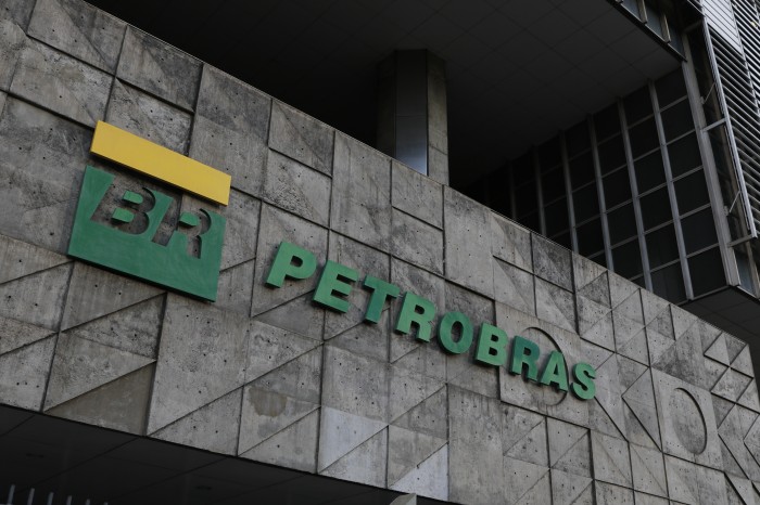 Petrobras conclui venda do Polo Norte Capixaba para Seacrest