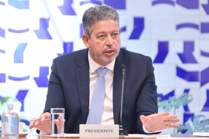 Arranjos internos levaram à formação de blocos na Câmara, afirma Lira