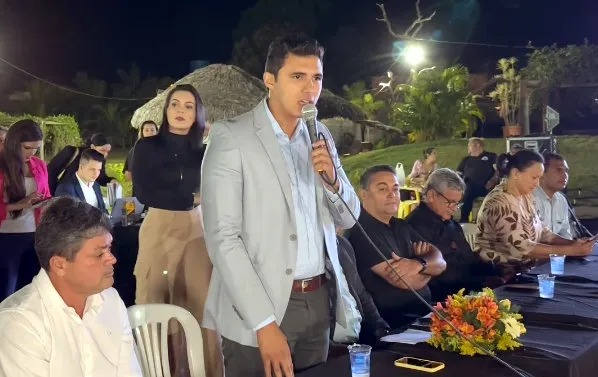 Pedro Cardoso participa de reunião para discutir a criação do Distrito de Taquaruçu Grande