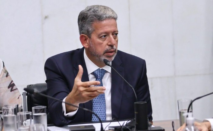 Lira indica que votação do novo arcabouço fiscal fica para agosto