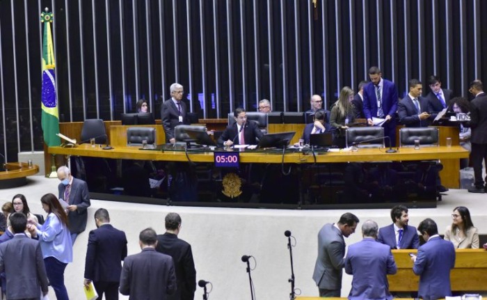 Líder do governo no Congresso anuncia acordo para votação de hoje; acompanhe