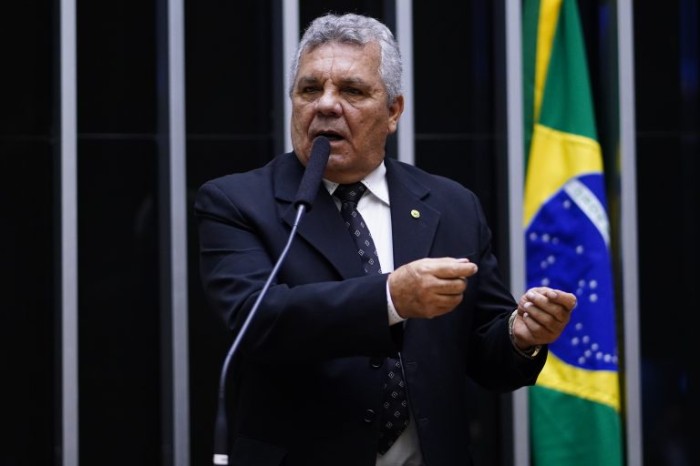 Projeto determina capacitação de professores para lidar com alunos com necessidades especiais