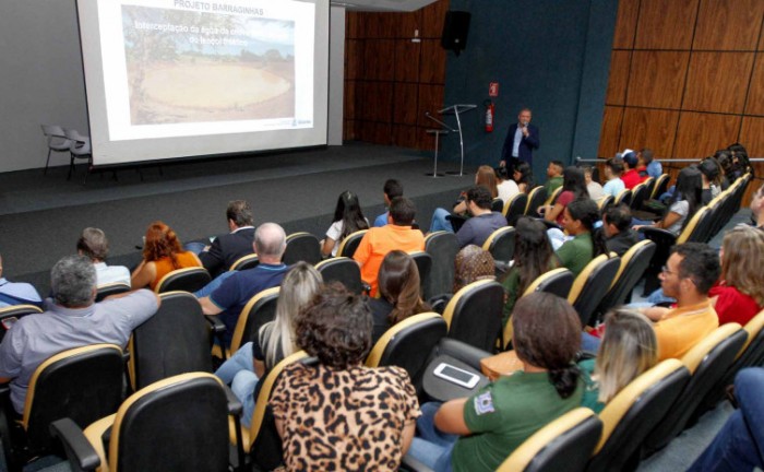 Recursos Hídricos apresenta Projeto Barraginha: Conservação do Solo e Água no evento alusivo ao Dia Nacional da Conservação do Solo