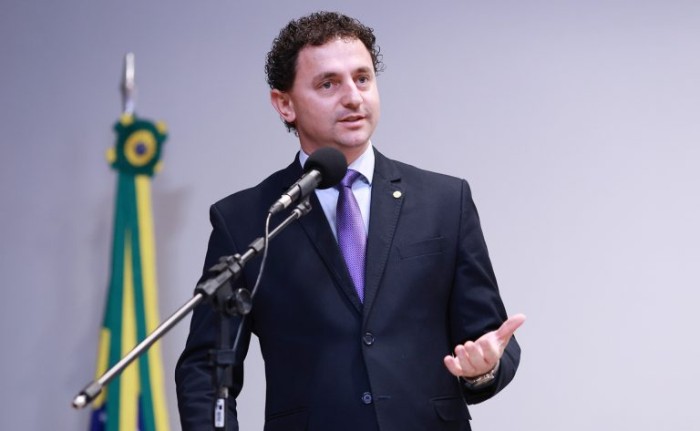 Projeto atualiza o tamanho das bancadas estaduais e do DF na Câmara conforme o Censo de 2022