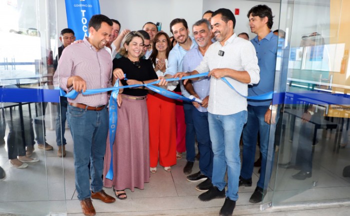 Governador Wanderlei Barbosa entrega reforma em escola de Guaraí e visita obras do Corpo de Bombeiros da cidade