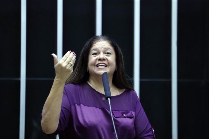 Comissão aprova proposta que prevê desembarque fora da parada de ônibus durante a noite