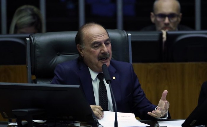 Comissão aprova projeto que institui Cartão Criança Prioritária para atendimento médico de urgência no SUS